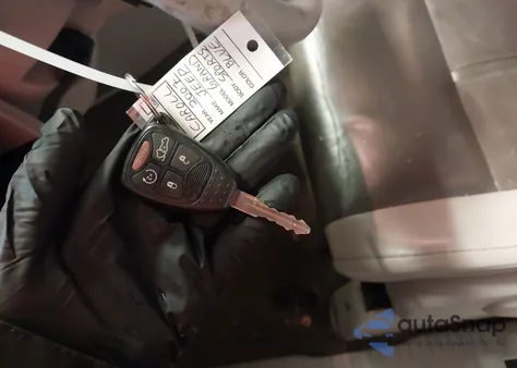 2007 Jeep Grand Cherokee Overland z USA, uszkodzony, nr VIN 1J8HR68277C510672